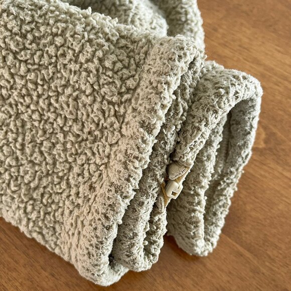 Patagonia cozy tan fleece vest S 7-8 - Picture 11 of 11